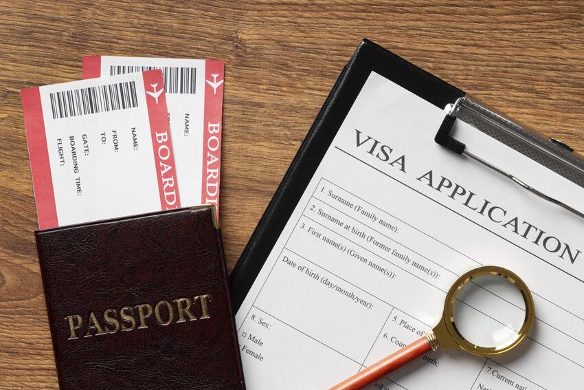 Khi nhập cảnh cần mang đủ hộ chiếu và visa Nhật
