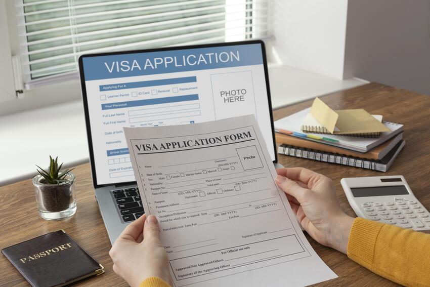 Hồ sơ xin visa cần có thư mời của người thân tại Nhật