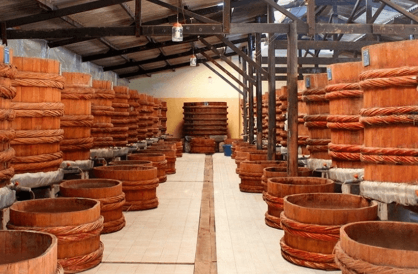 Nước mắm Phú Quốc là đặc sản nổi tiếng của Phú Quốc